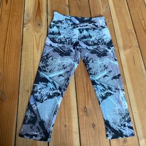 ONZIE CAPRI PANT GLACIER LEGGING